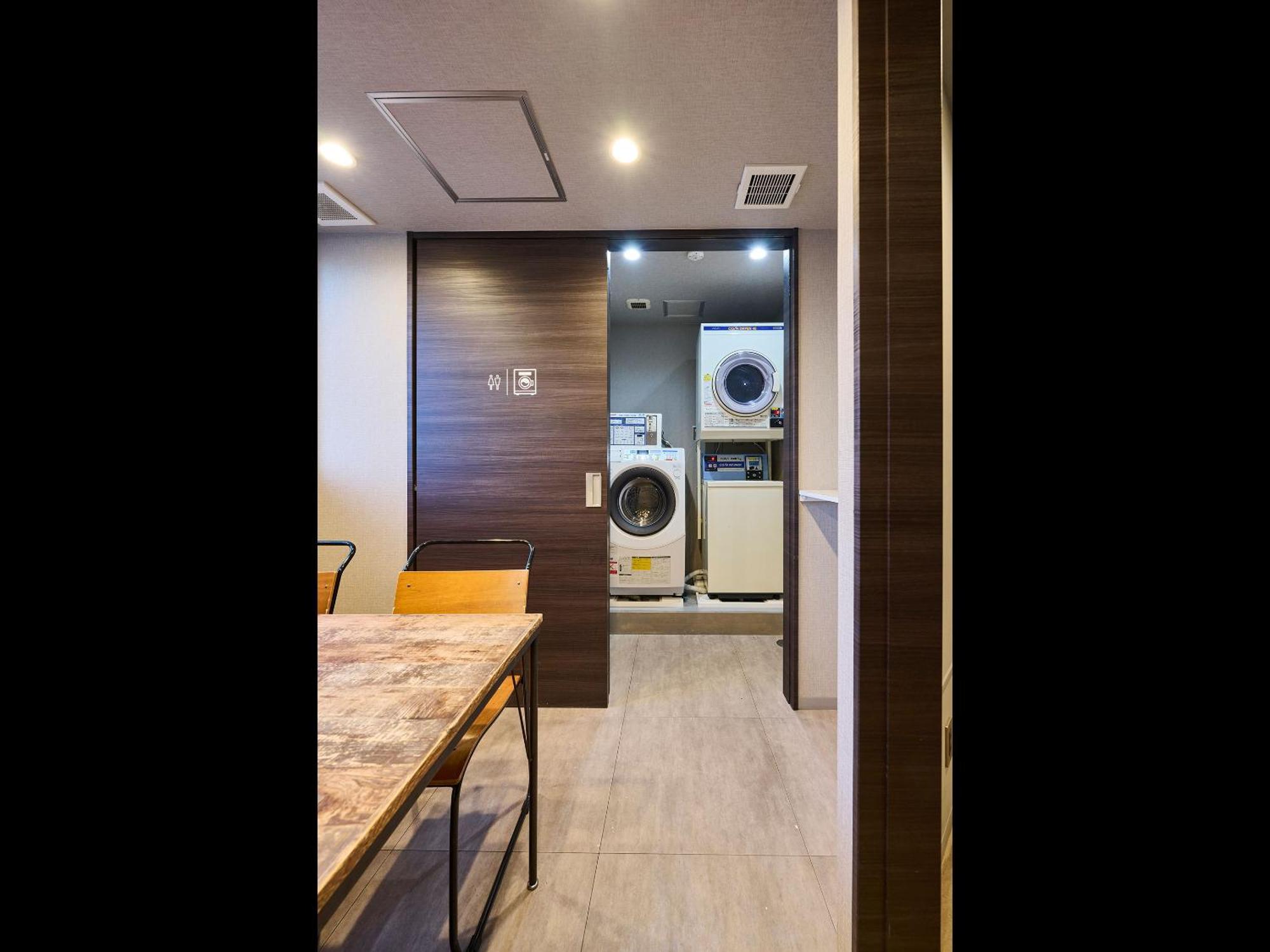 Hotel Plus Hostel Tokyo Akihabara Exteriör bild
